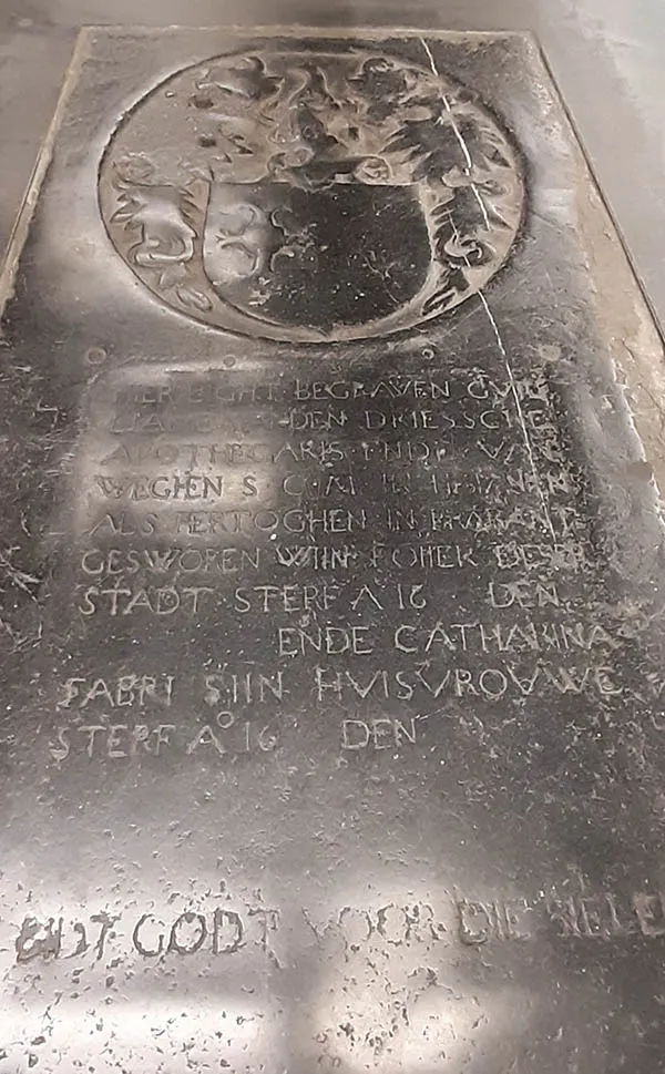 grafzerk Dominicanerkerk